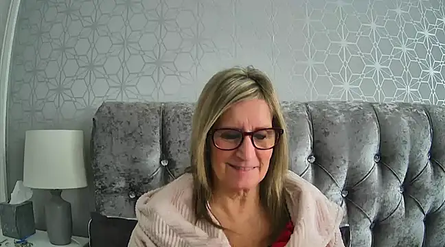 Additive Mature Linda online show from 16, 12, 2024