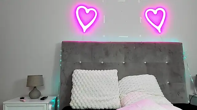 kayladiamond  online show from 1, 10, 2025