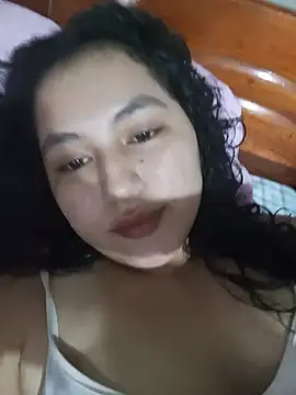 Snapshot of Pelusitaculona chatting on 4, 8, 2026 Pelusitaculona online show from 4, 8, 2026