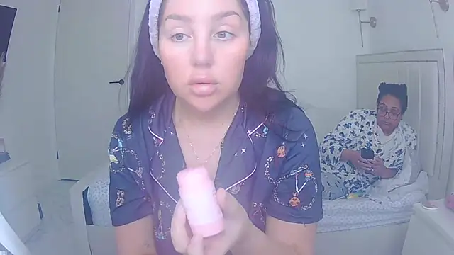 vanilla chocolate23 online show from 22, 4, 2026