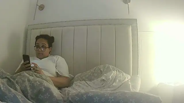 vanilla chocolate23 online show from 8, 4, 2026