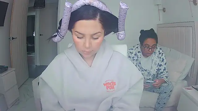 vanilla chocolate23 online show from 4, 3, 2026