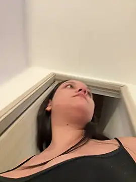 kenndall 21 online show from 12, 2, 2026