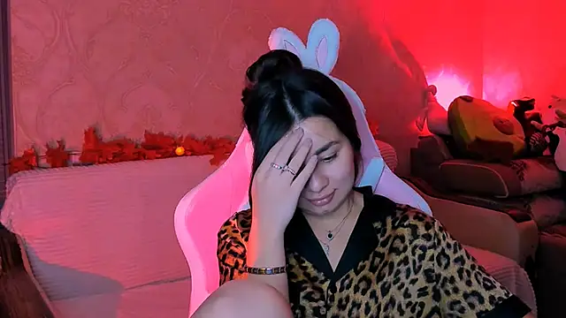 Swee Alicee online show from 15, 10, 2025