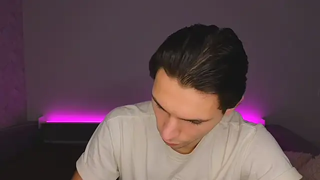 Snapshot of denlover1 chatting on 13, 2, 2026 denlover1 online show from 13, 2, 2026