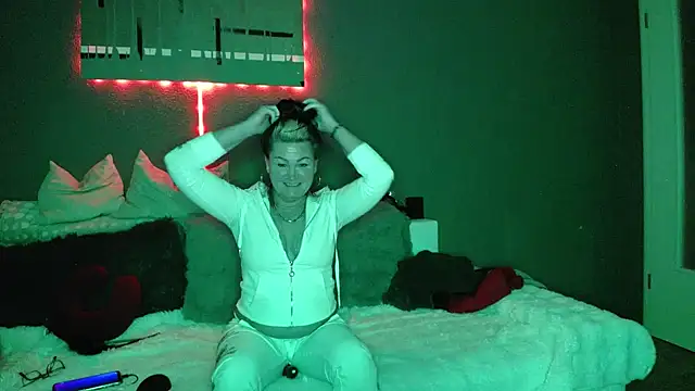 Snapshot of Missnikita6 chatting on 24, 1, 2025 Missnikita6 online show from 24, 1, 2025