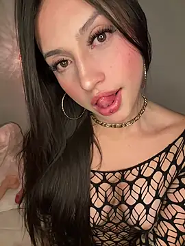 Ailen walker24 online show from 4, 3, 2026