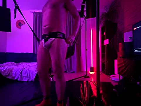 manforhotfun online show from 14, 4, 2026