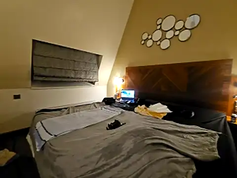 manforhotfun online show from 12, 2, 2026