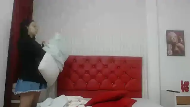 Roxy Lux online show from 27, 1, 2025