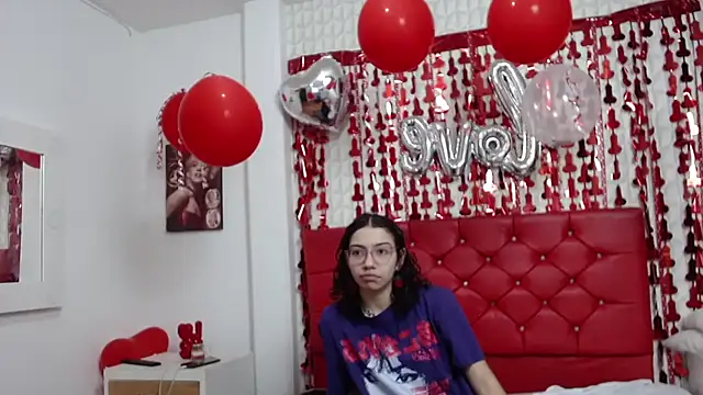 Roxy Lux online show from 23, 2, 2025