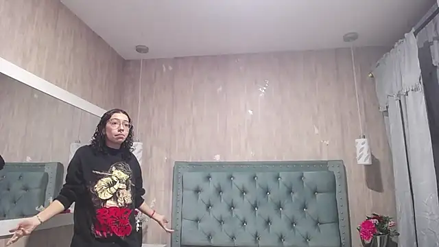 Roxy Lux online show from 12, 3, 2025