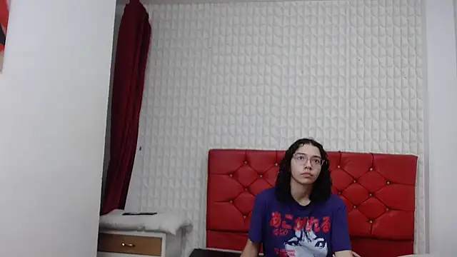 Roxy Lux online show from 5, 2, 2025