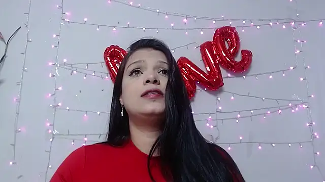 Nicol Love0 online show from 20, 2, 2025