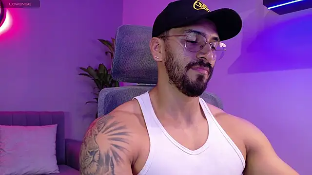 Snapshot of tony_muscle chatting on 21, 7, 2026 tony muscle online show from 21, 7, 2026