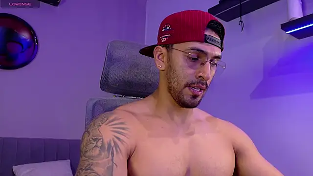 Snapshot of tony_muscle chatting on 30, 6, 2026 tony muscle online show from 30, 6, 2026