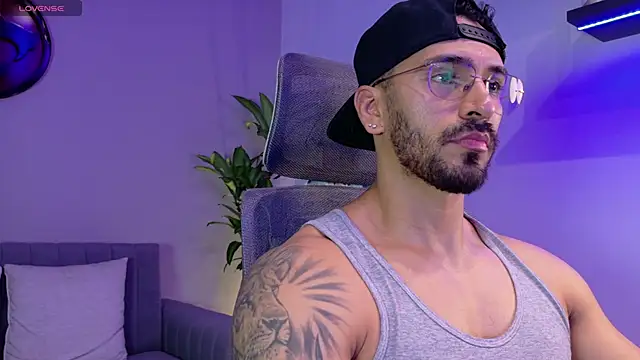 Snapshot of tony_muscle chatting on 16, 7, 2026 tony muscle online show from 16, 7, 2026