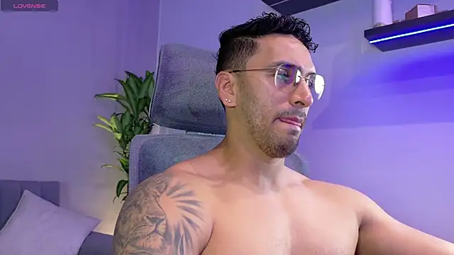 Snapshot of tony_muscle chatting on 23, 6, 2026 tony muscle online show from 23, 6, 2026
