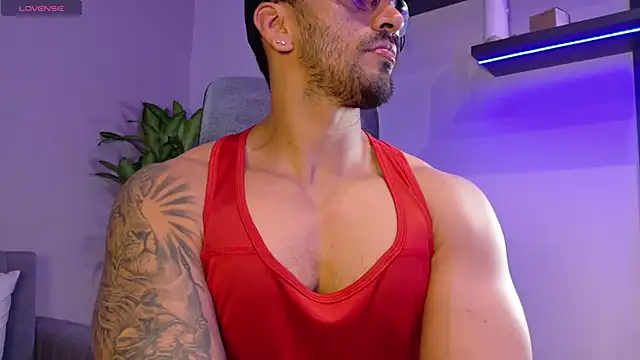Snapshot of tony_muscle chatting on 4, 7, 2026 tony muscle online show from 4, 7, 2026