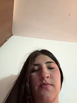 Snapshot of AhriCutte chatting on 17, 2, 2025 AhriCutte online show from 17, 2, 2025