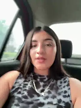 Snapshot of AhriCutte chatting on 19, 3, 2025 AhriCutte online show from 19, 3, 2025