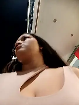 girl milk1 online show from 14, 11, 2025