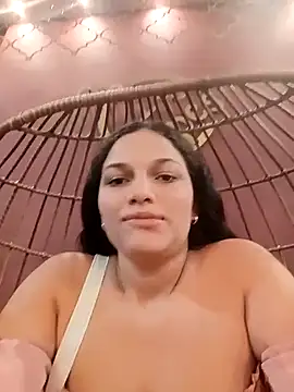 girl milk1 online show from 10, 11, 2025