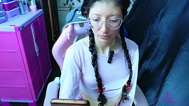 Snapshot of _Arlequin_ chatting on 13, 7, 2026 Arlequin online show from 13, 7, 2026