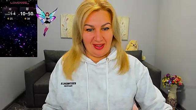 Lili Crossi online show from 7, 11, 2025