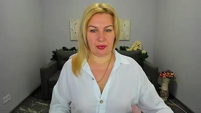 Lili Crossi online show from 8, 1, 2026