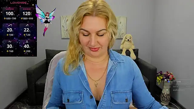 Lili Crossi online show from 23, 11, 2025