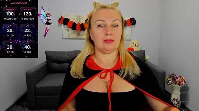 Lili Crossi online show from 31, 10, 2025