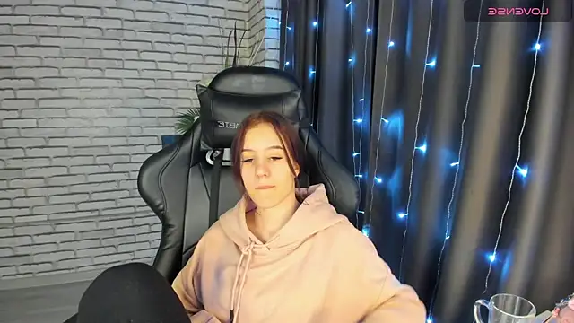 Tonya Gray online show from 28, 12, 2024