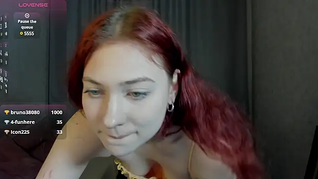 Miss you kiss online show from 1, 2, 2025