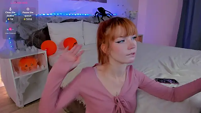 Linablueeyed online show from 3, 11, 2025