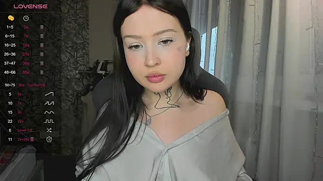 Snapshot of kate8ketee8 chatting on 2, 2, 2025 kate8ketee8 online show from 2, 2, 2025