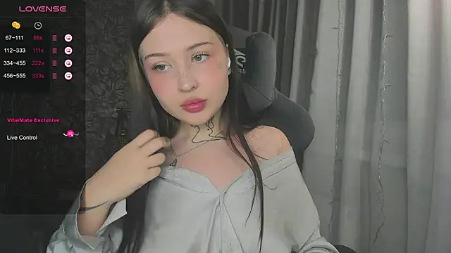Snapshot of kate8ketee8 chatting on 19, 1, 2025 kate8ketee8 online show from 19, 1, 2025