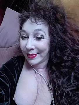 GypsyEsmeralda online show from 6, 2, 2026