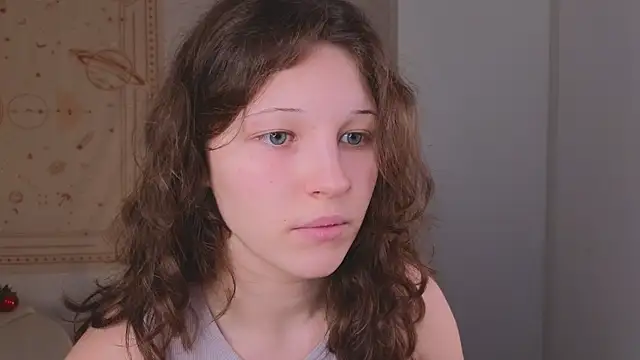 Snapshot of cherry_lea chatting on 18, 12, 2025 cherry lea online show from 18, 12, 2025