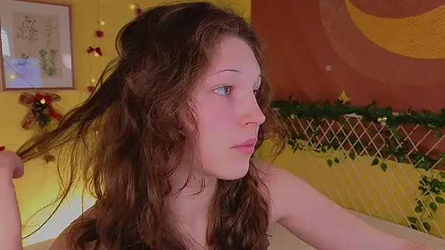 Snapshot of cherry_lea chatting on 5, 1, 2026 cherry lea online show from 5, 1, 2026