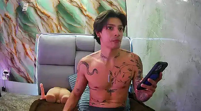 Apolo Hidalgo01 online show from 19, 2, 2025
