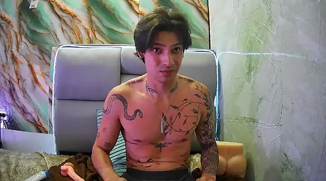 Apolo Hidalgo01 online show from 19, 2, 2025