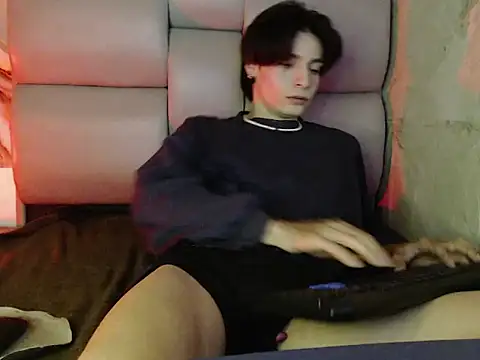 Apolo Hidalgo01 online show from 13, 10, 2025