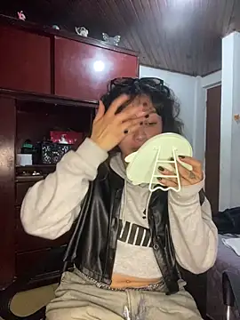 Andi9  online show from 9, 11, 2025