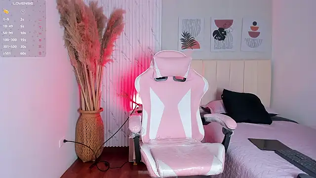 Missslunaa online show from 21, 2, 2026
