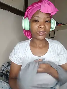 Snapshot of NunuBerry16 chatting on 13, 7, 2026 NunuBerry16 online show from 13, 7, 2026