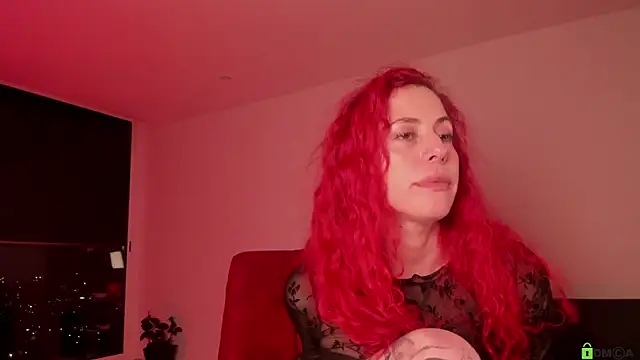 Snapshot of Borbala_Iggy chatting on 4, 2, 2025 Borbala Iggy online show from 4, 2, 2025