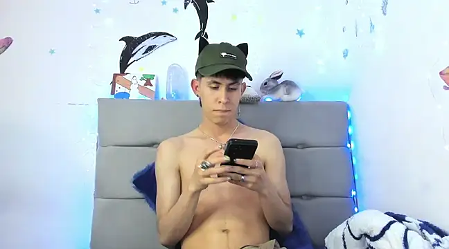 andrew uwu  online show from 23, 12, 2024
