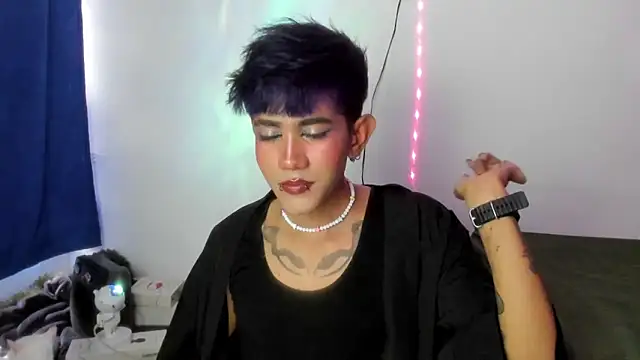 Snapshot of andrew_uwu_ chatting on 11, 10, 2025 andrew uwu online show from 11, 10, 2025