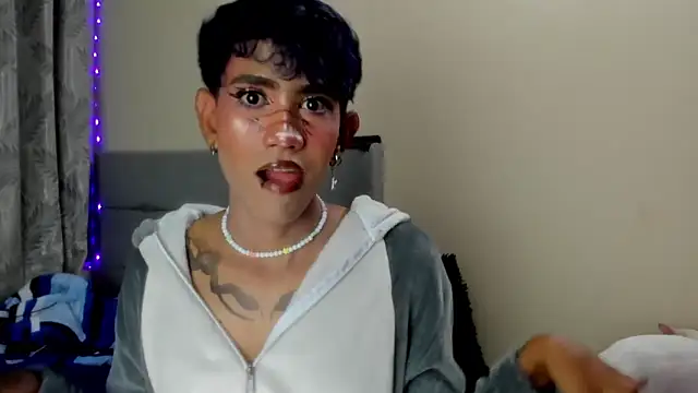 Snapshot of andrew_uwu_ chatting on 21, 12, 2025 andrew uwu online show from 21, 12, 2025